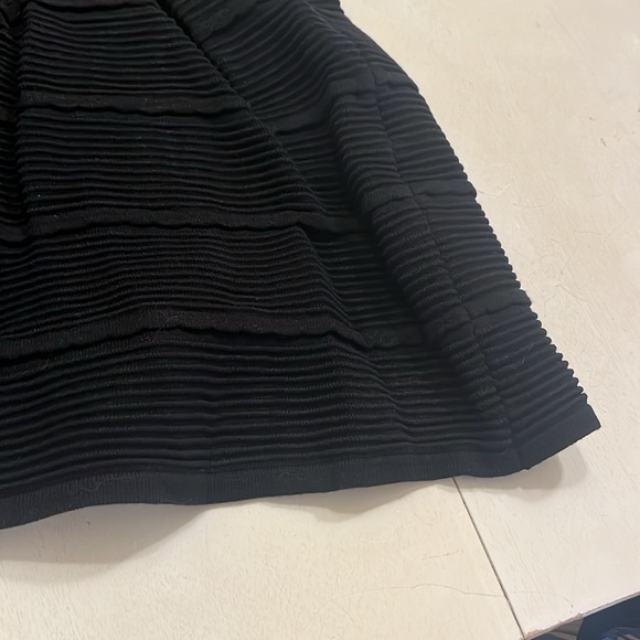 Milly dress thick material - Picture 5 of 9